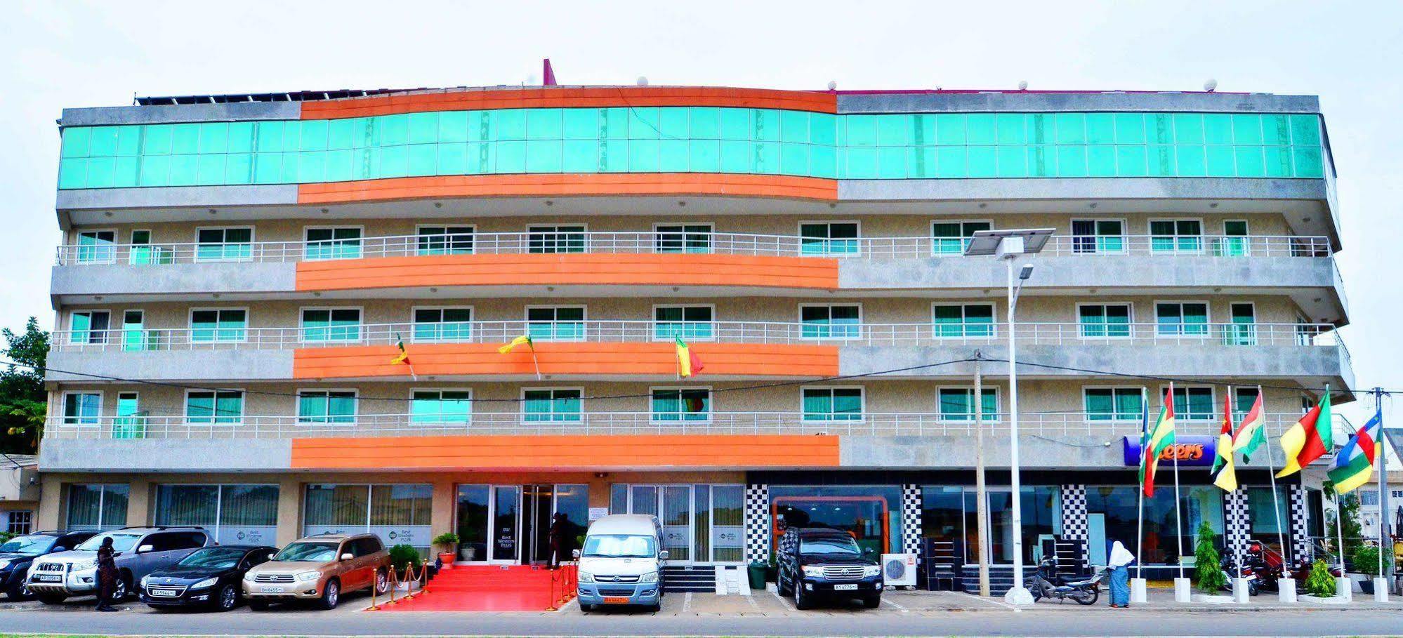 Nobila Airport Hotel Cotonou Exterior photo